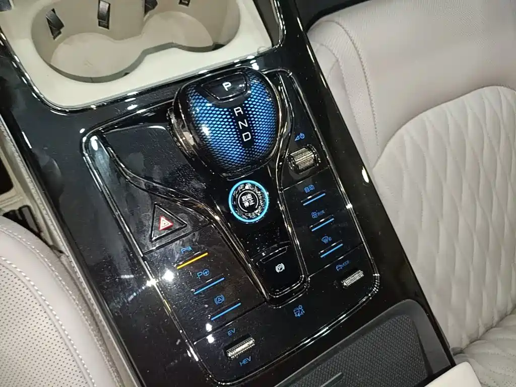 BYD Han — миниатюра 14