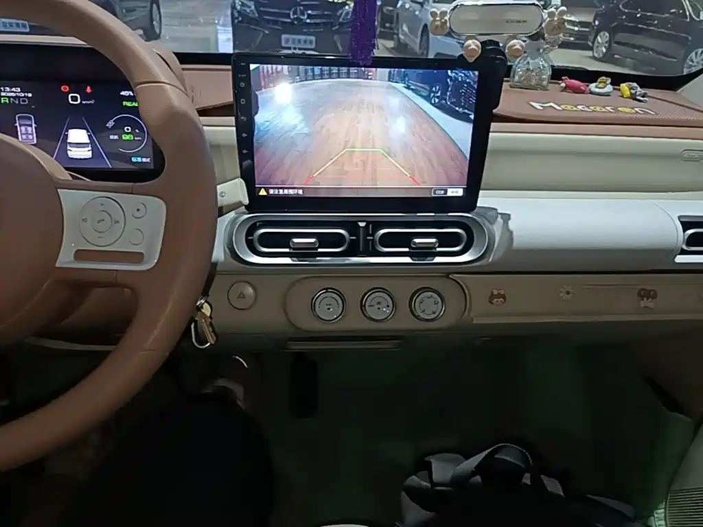 Wuling MINIEV — миниатюра 13