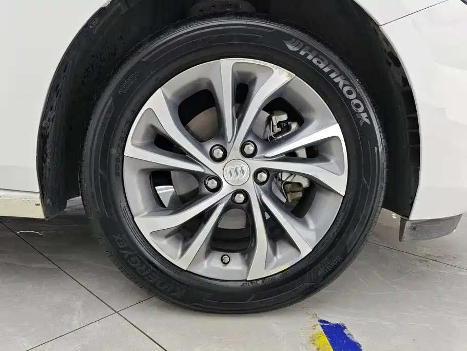 Buick Verano — миниатюра 6