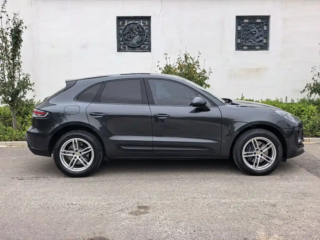 Porsche Macan — миниатюра 13
