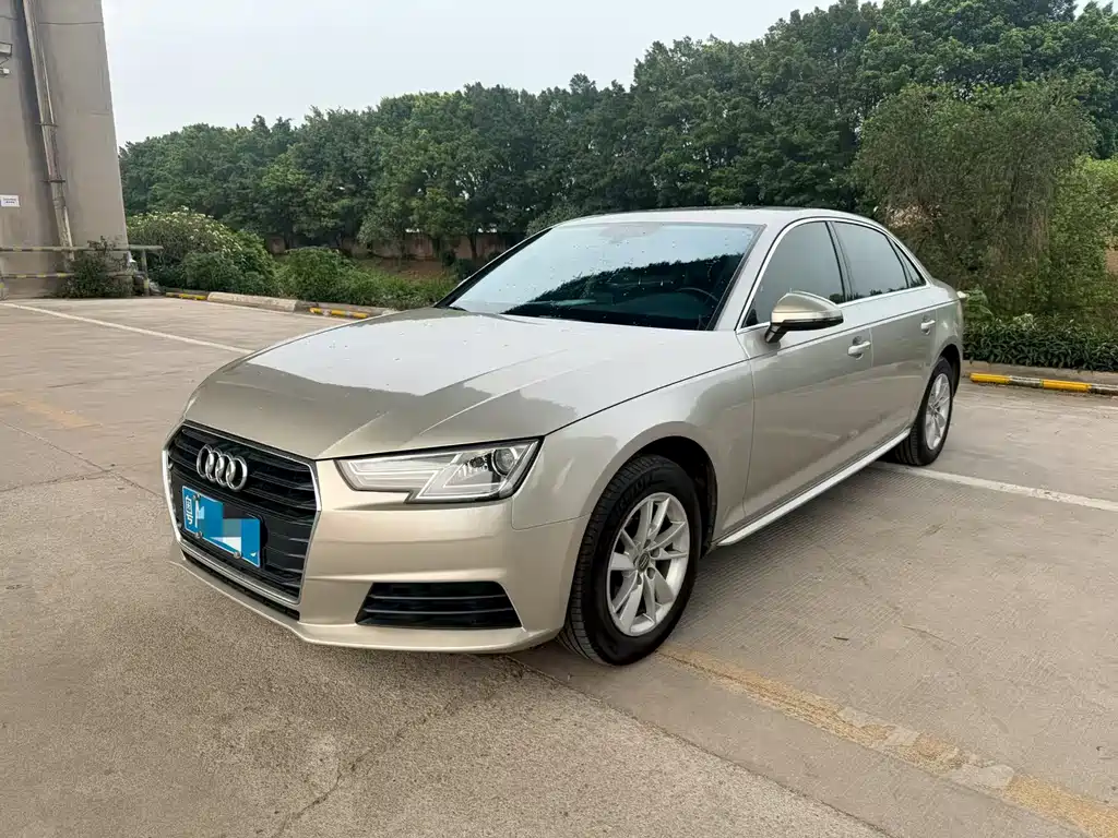 Audi A4L 2016