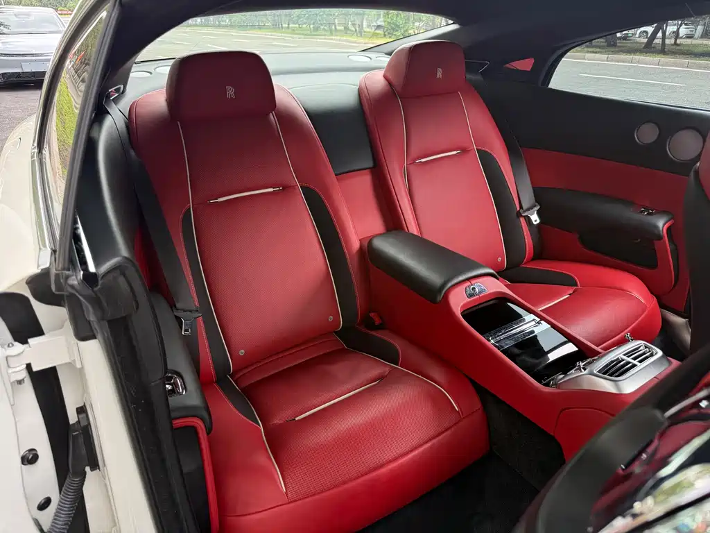 Rolls-Royce Wraith — миниатюра 9