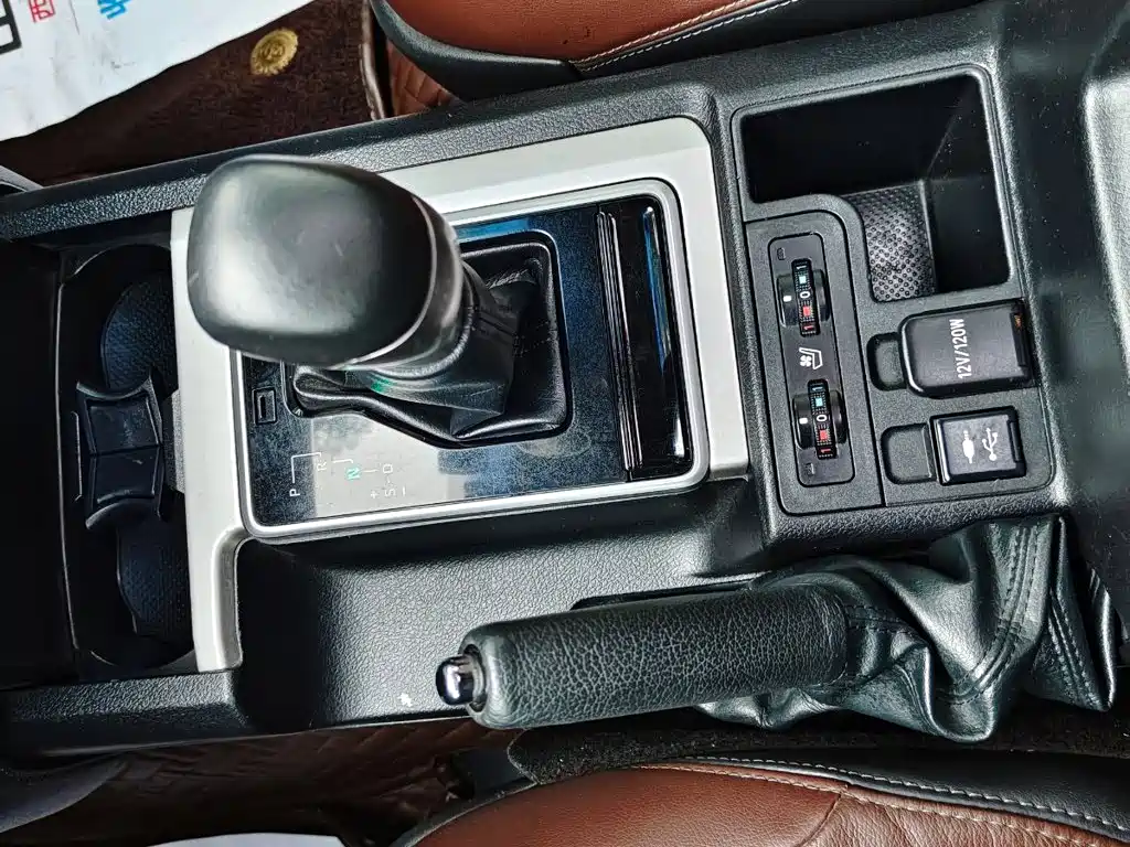 Toyota Prado — миниатюра 10
