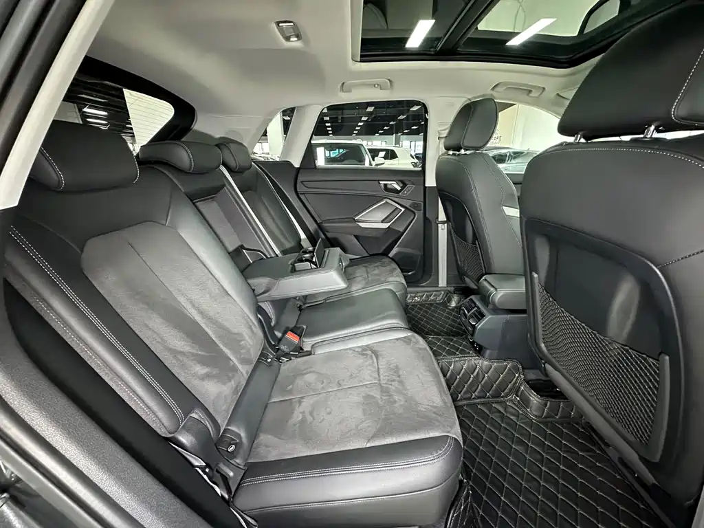 Audi Q3 — миниатюра 12