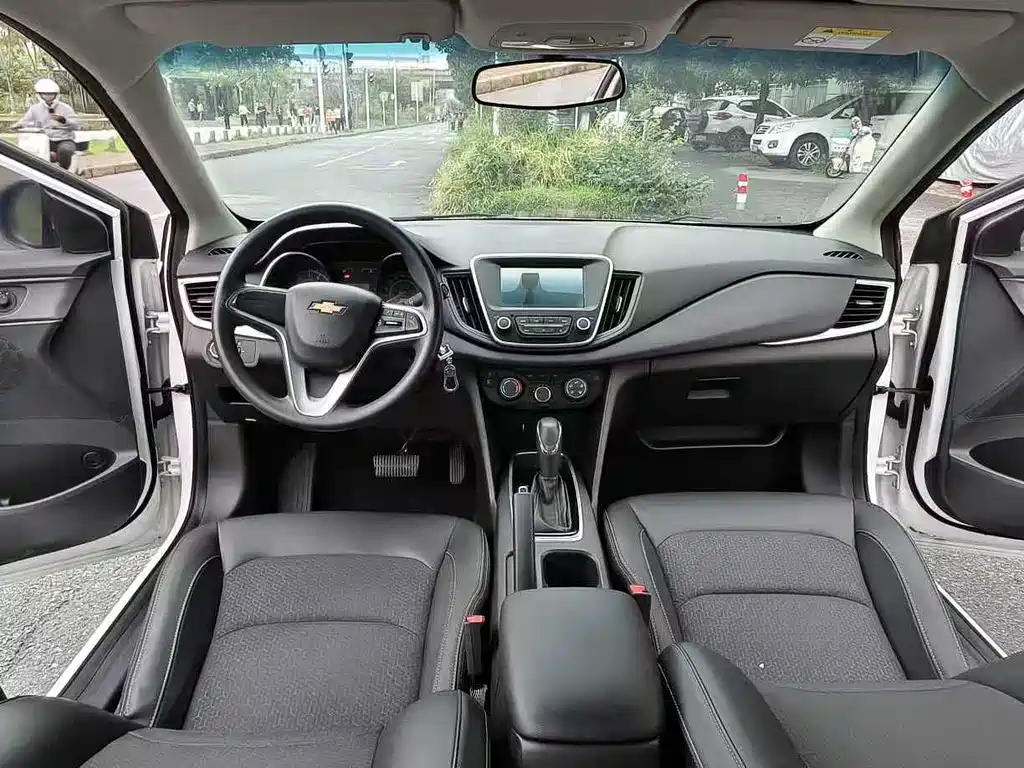 Chevrolet Cavalier — миниатюра 11