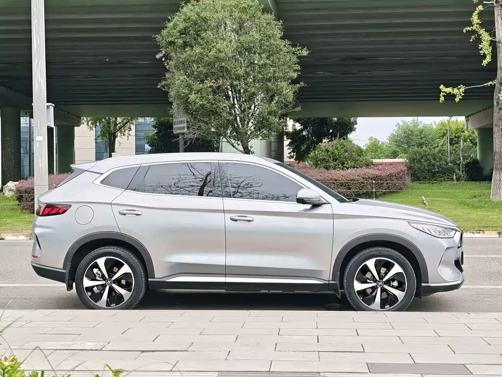 BYD PLUS New Energy — миниатюра 4