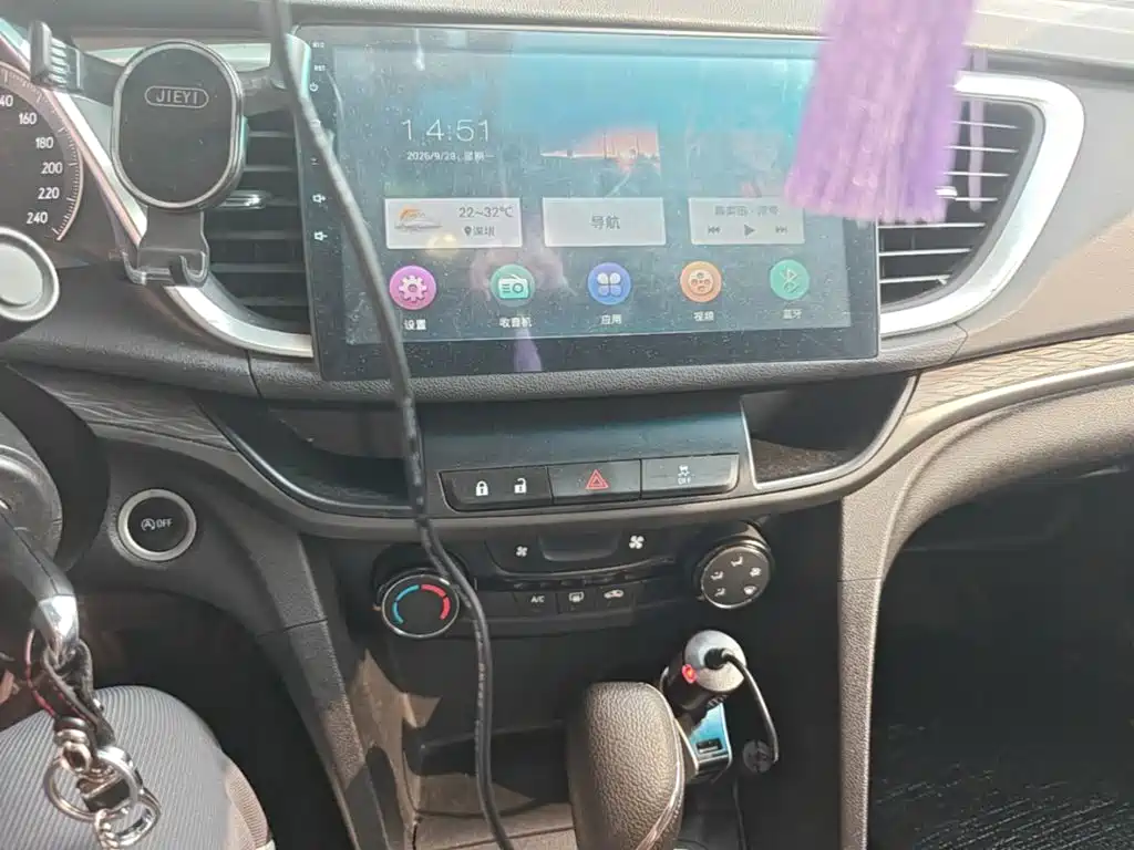Buick Excelle — миниатюра 13
