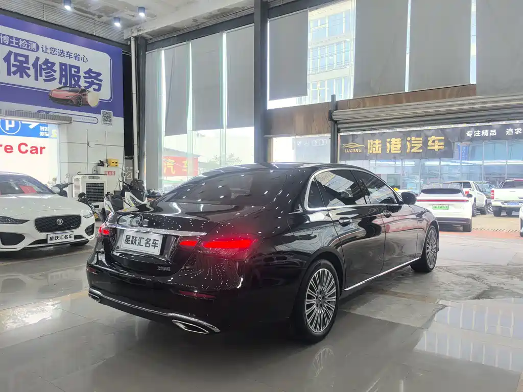 Mercedes-Benz E-Class — миниатюра 6