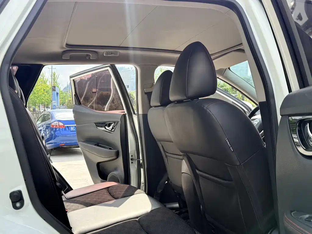 Nissan Qashqai — миниатюра 8