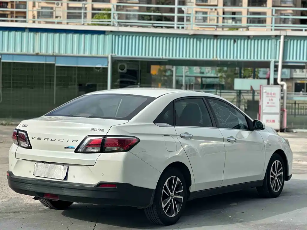 Venucia D60 — миниатюра 16
