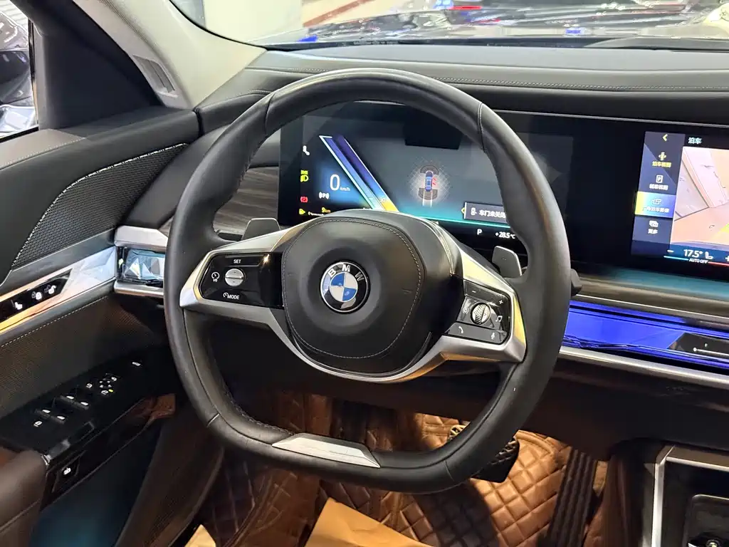 BMW 7 Series — миниатюра 5