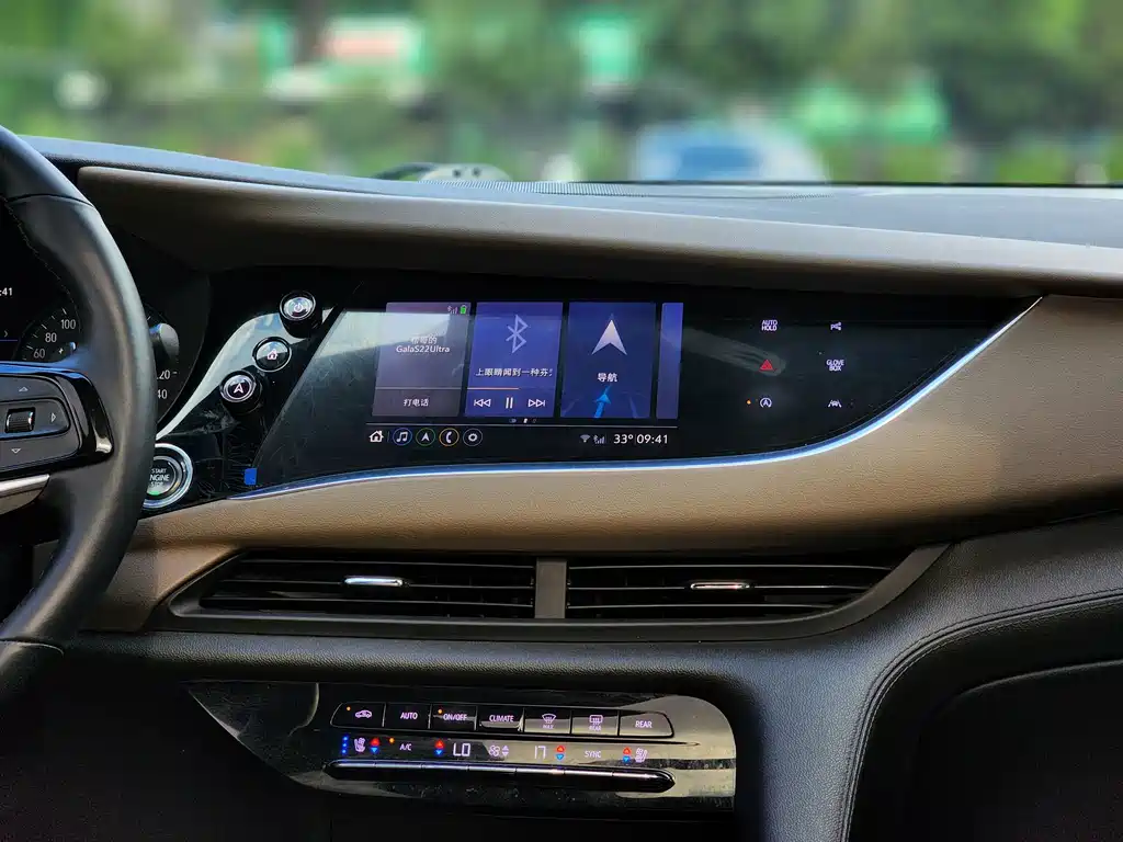 Buick Enclave — миниатюра 18