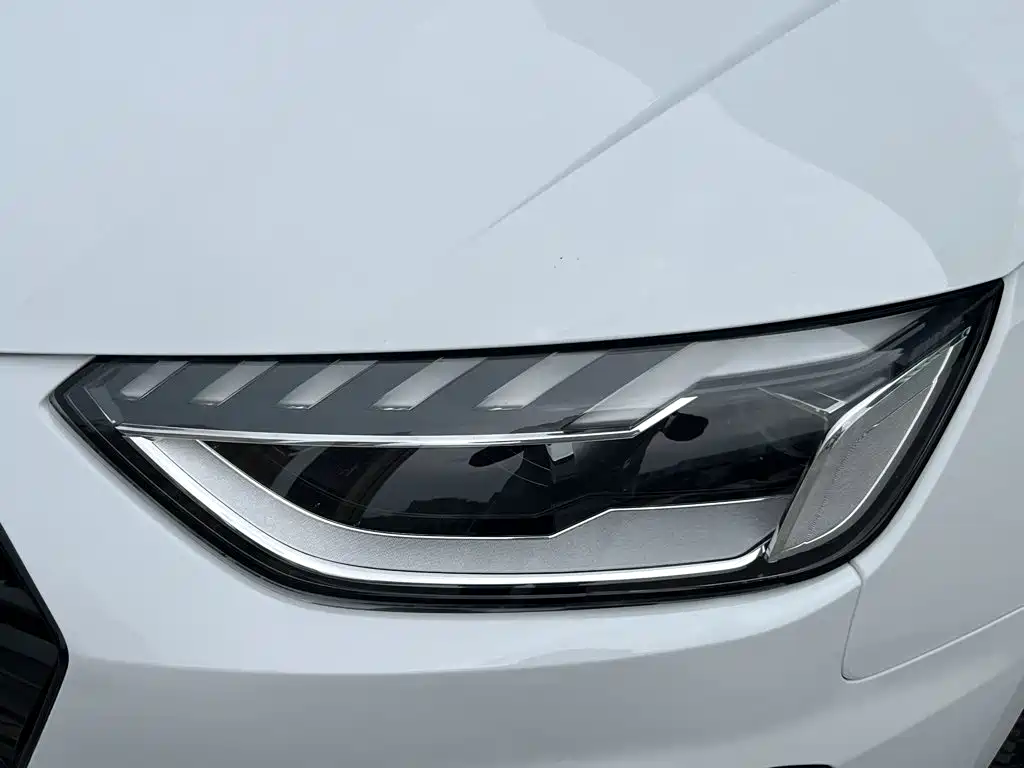 Audi A4L — миниатюра 12
