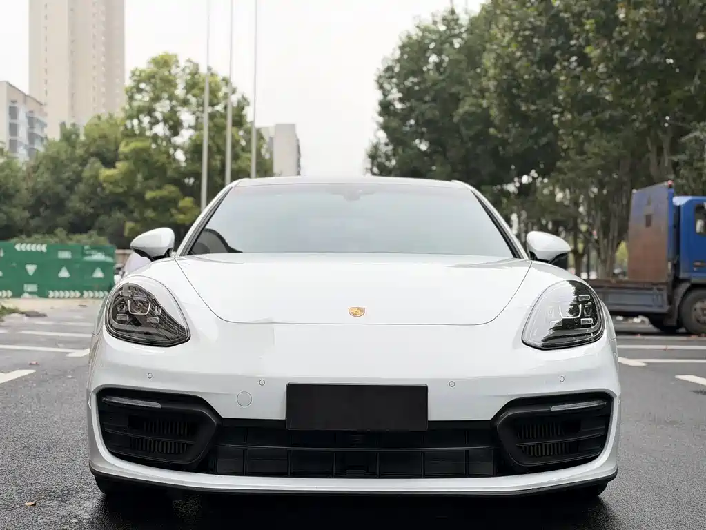 Porsche Panamera — миниатюра 2