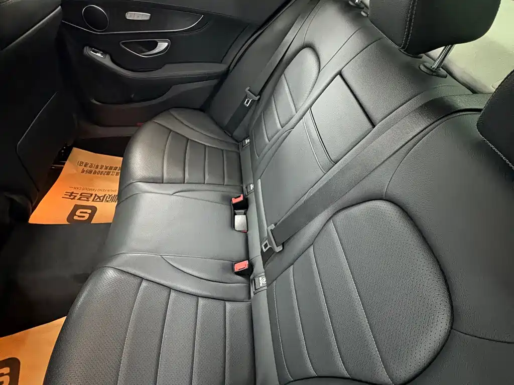 Mercedes-Benz C-Class — миниатюра 12