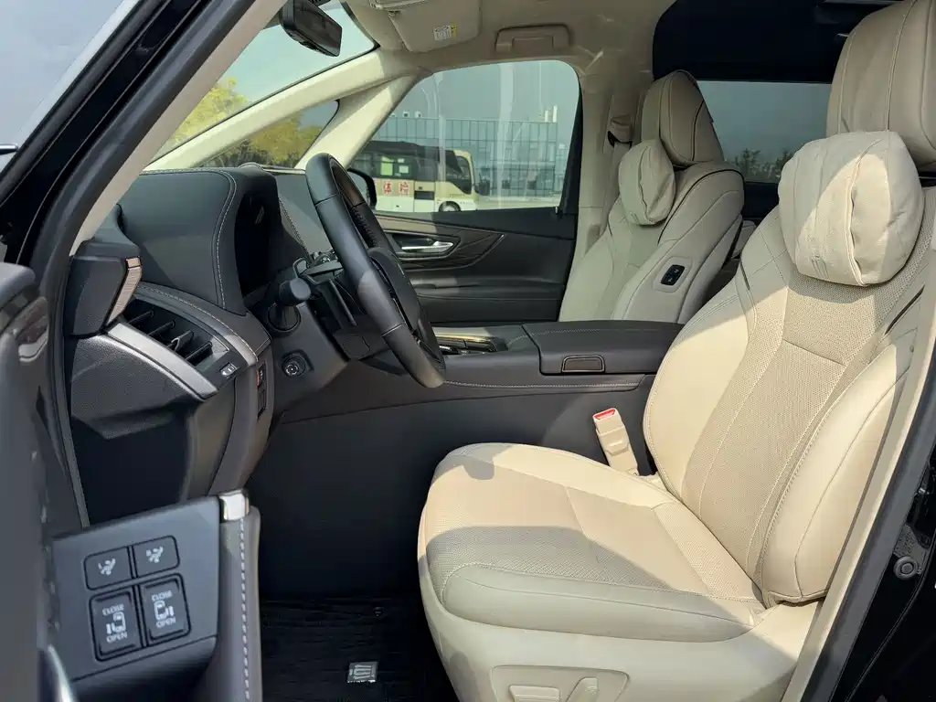 Toyota Vellfire — миниатюра 5