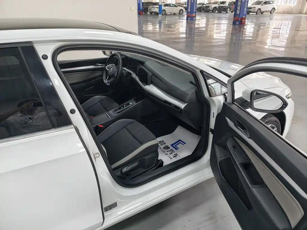 Volkswagen Golf — миниатюра 16
