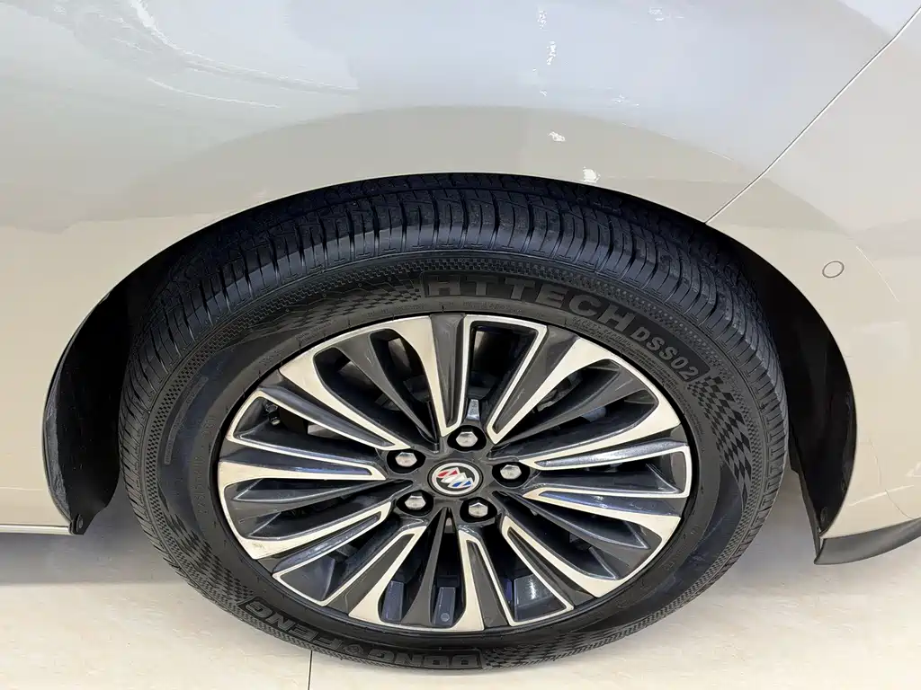 Buick GL8 — миниатюра 19