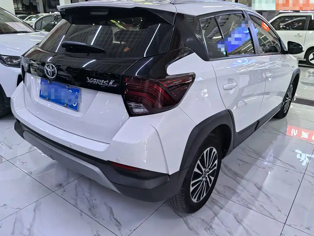 Toyota Yaris L — миниатюра 6