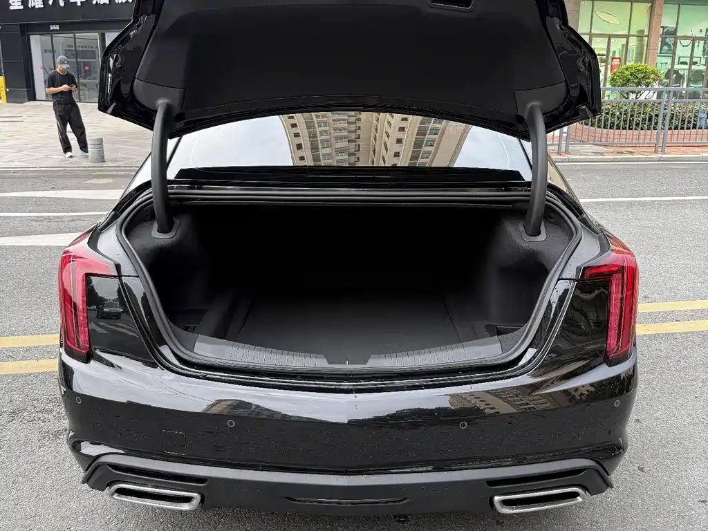 Cadillac CT5 — миниатюра 12