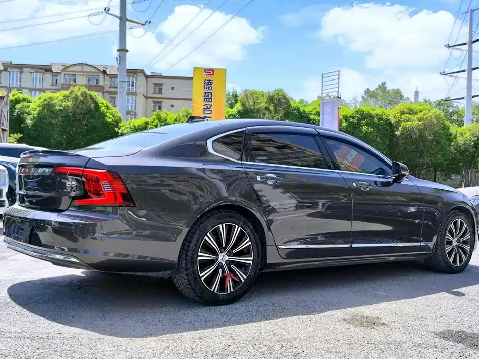 Volvo S90 2021 B5 Luxury