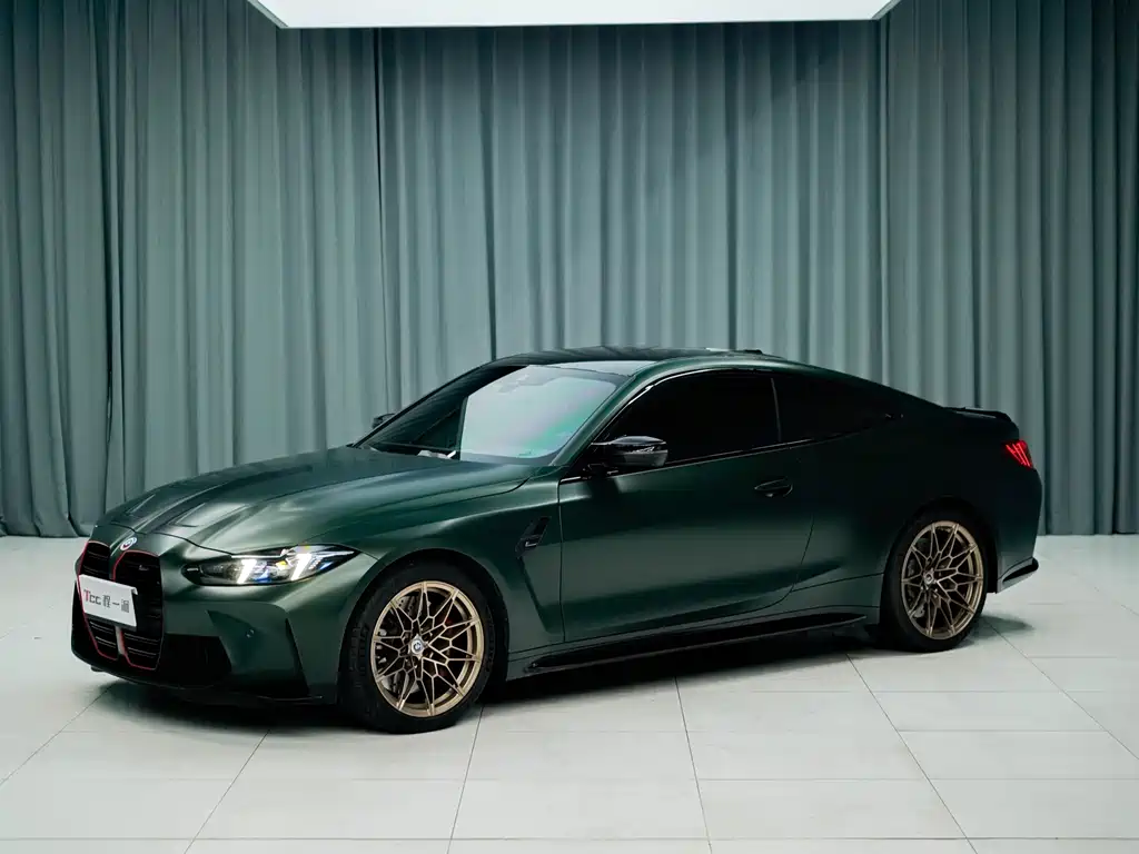 BMW M4 2025