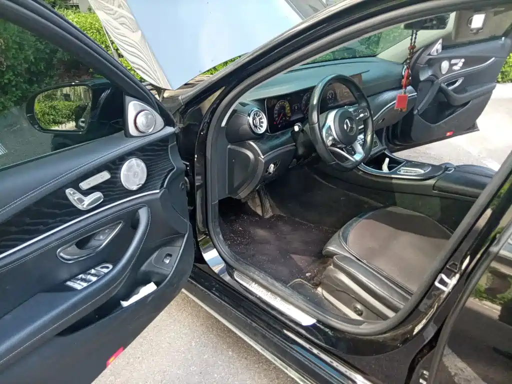 Mercedes-Benz E-Class — миниатюра 12