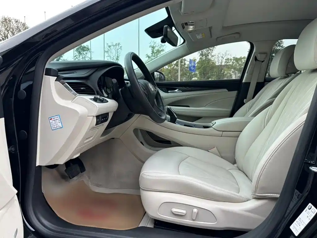 Buick LaCrosse — миниатюра 13
