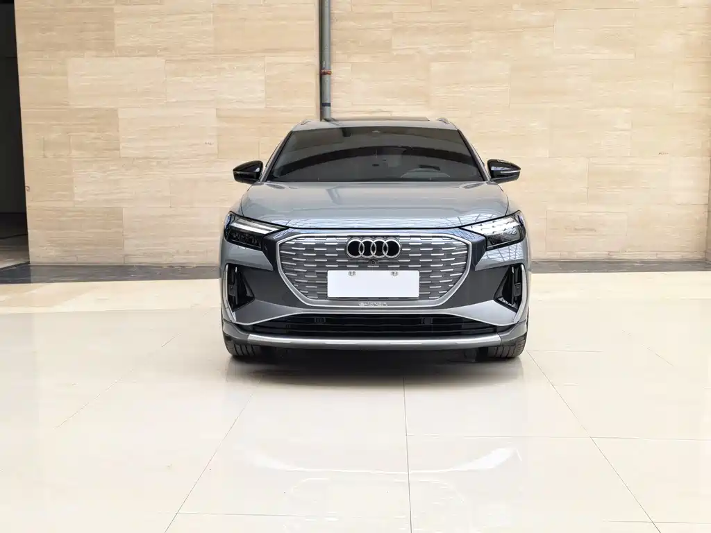 Audi Q4 e-tron — миниатюра 2