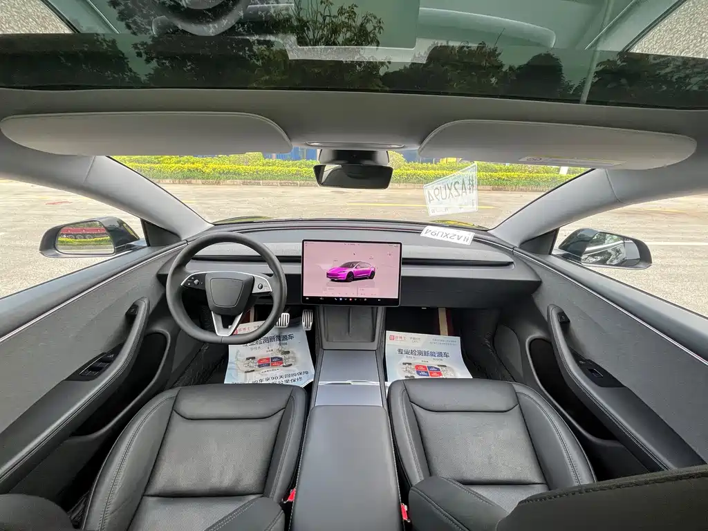 Tesla Model 3 — миниатюра 15