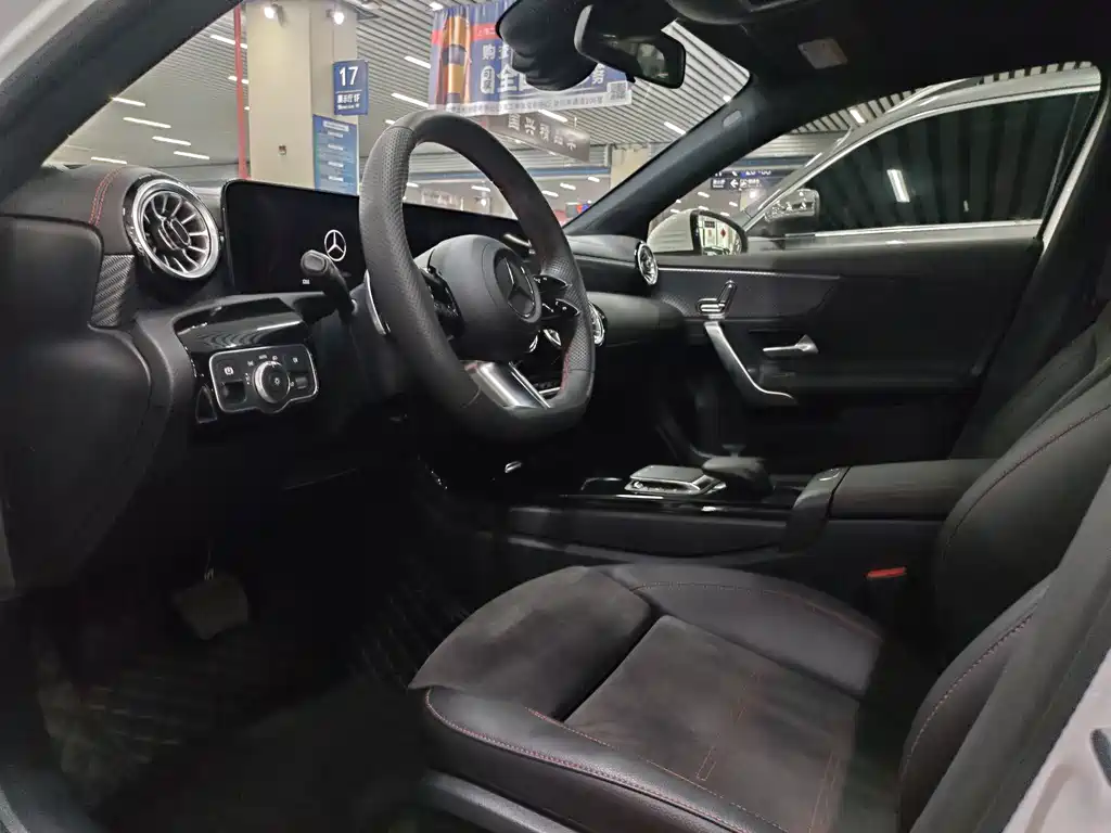 Mercedes-Benz A-Class — миниатюра 6