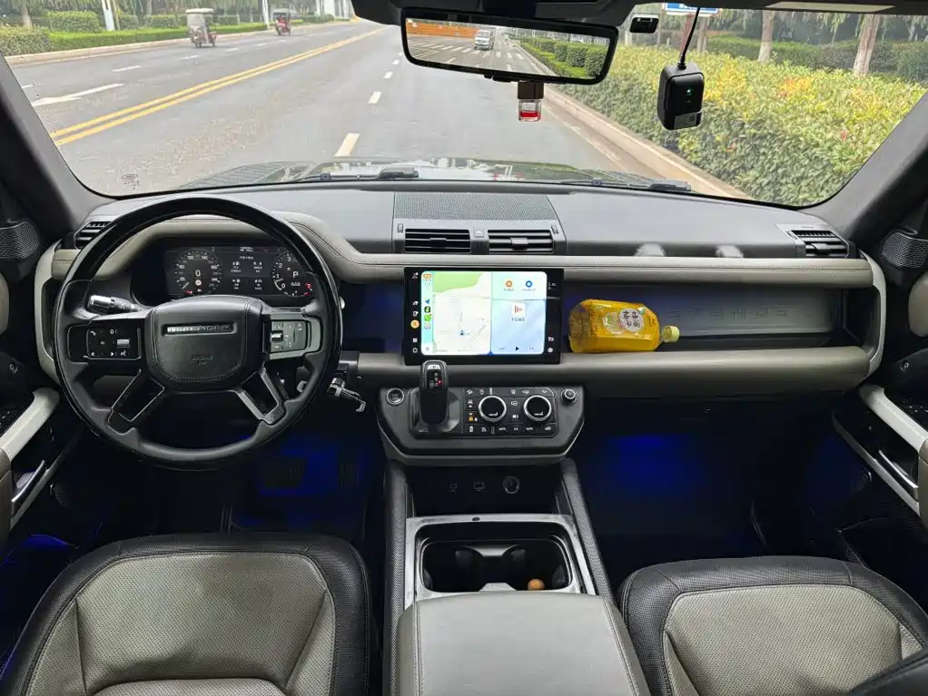 Land Rover Defender — миниатюра 6