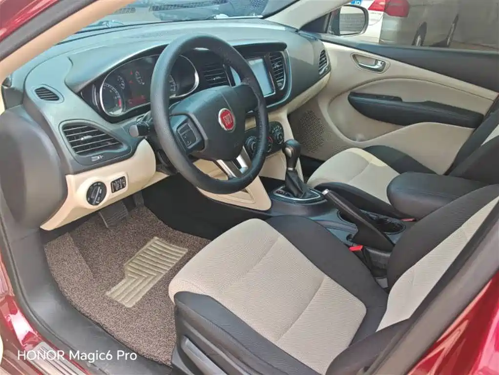 Fiat Viaggio 2012 1.4T AT Enjoy