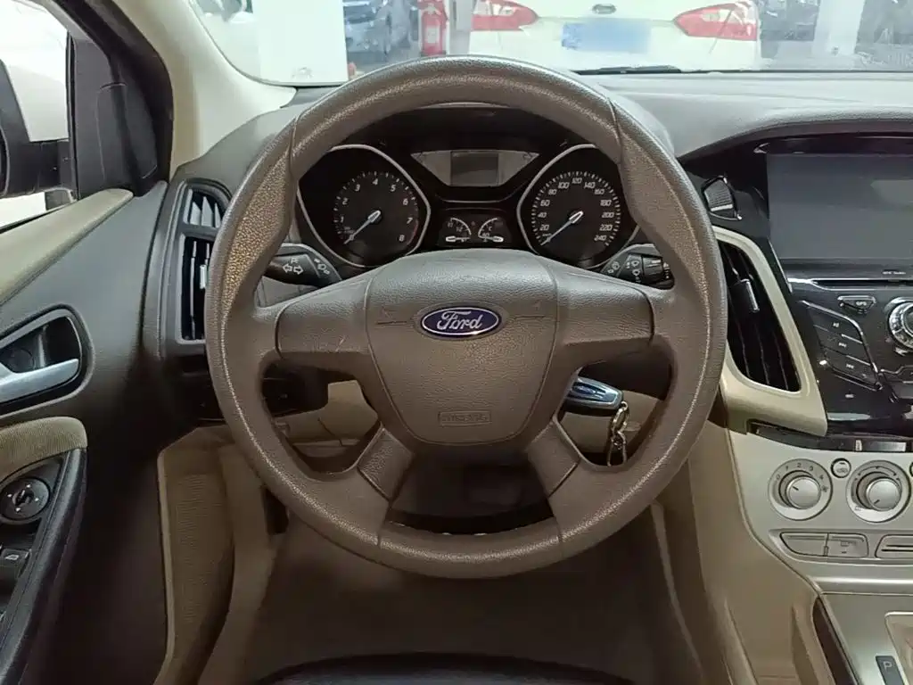 Ford Focus — миниатюра 11