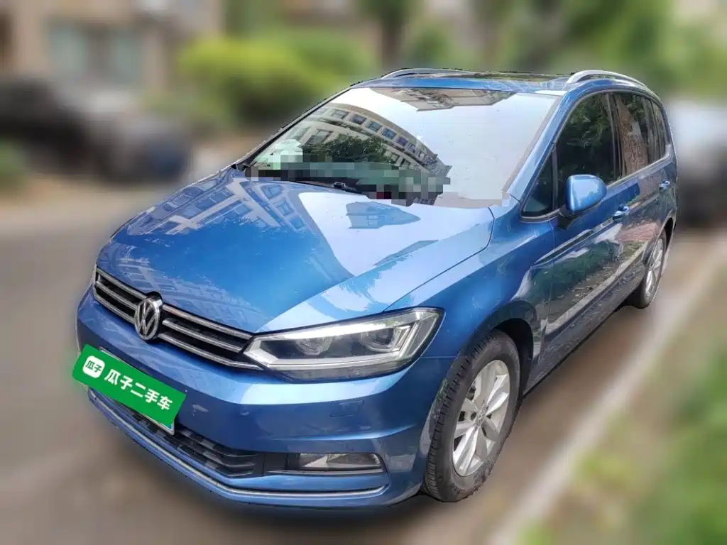 Volkswagen Touran — миниатюра 2