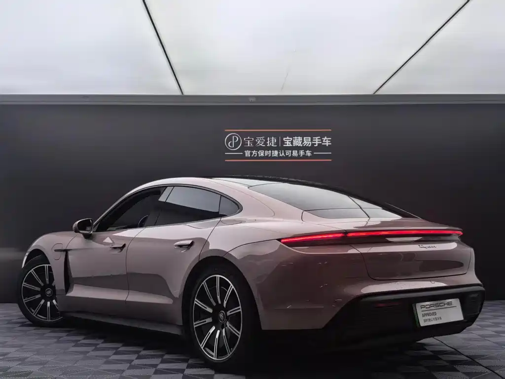 Porsche Taycan 2022 Taycan
