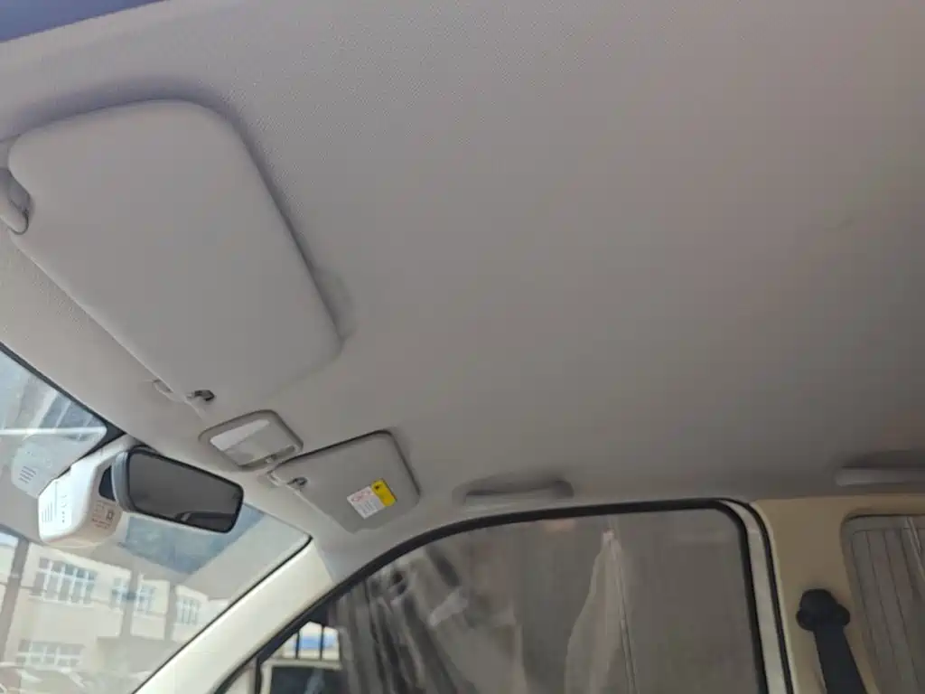 Wuling MINIEV — миниатюра 18