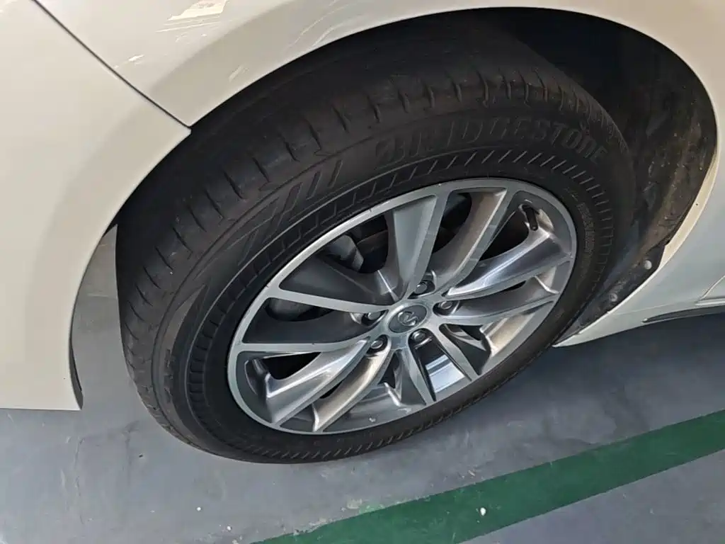 Infiniti Q50L — миниатюра 23