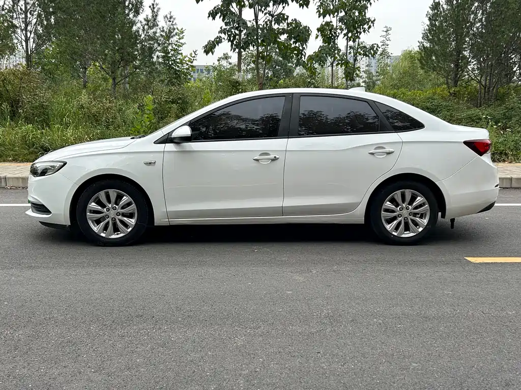 Buick Excelle — миниатюра 4