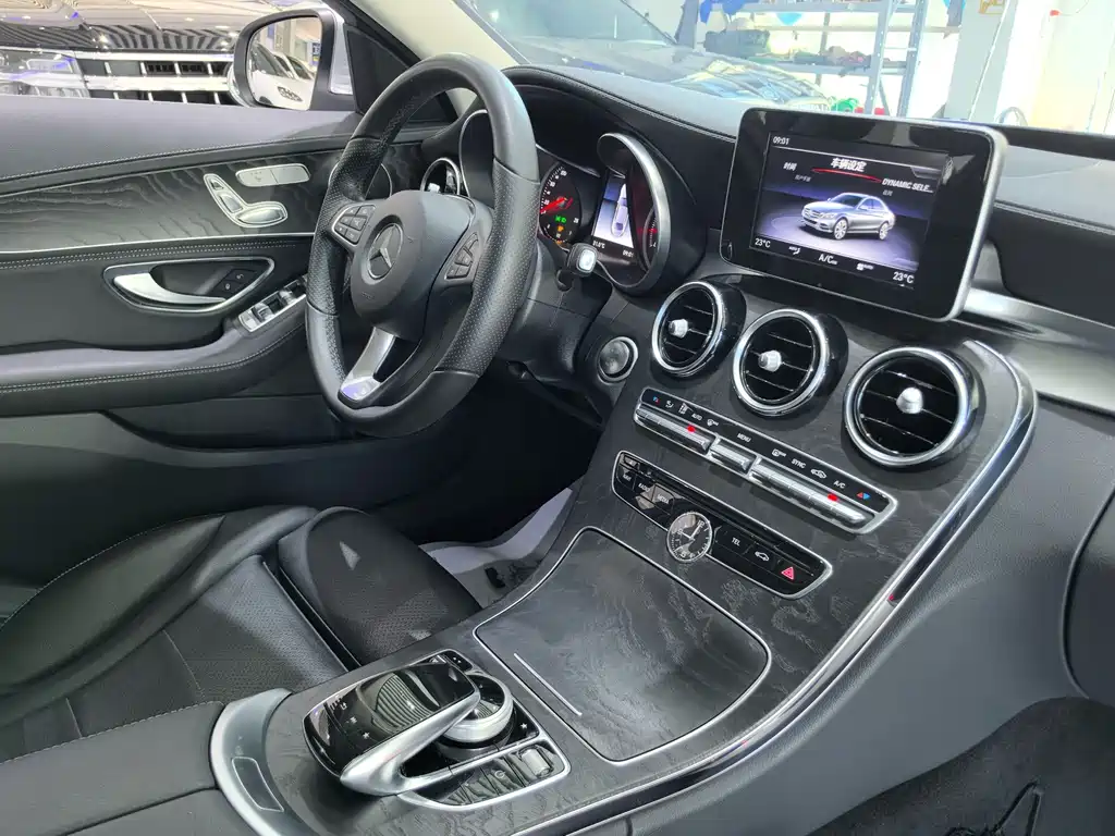 Mercedes-Benz C-Class — миниатюра 4