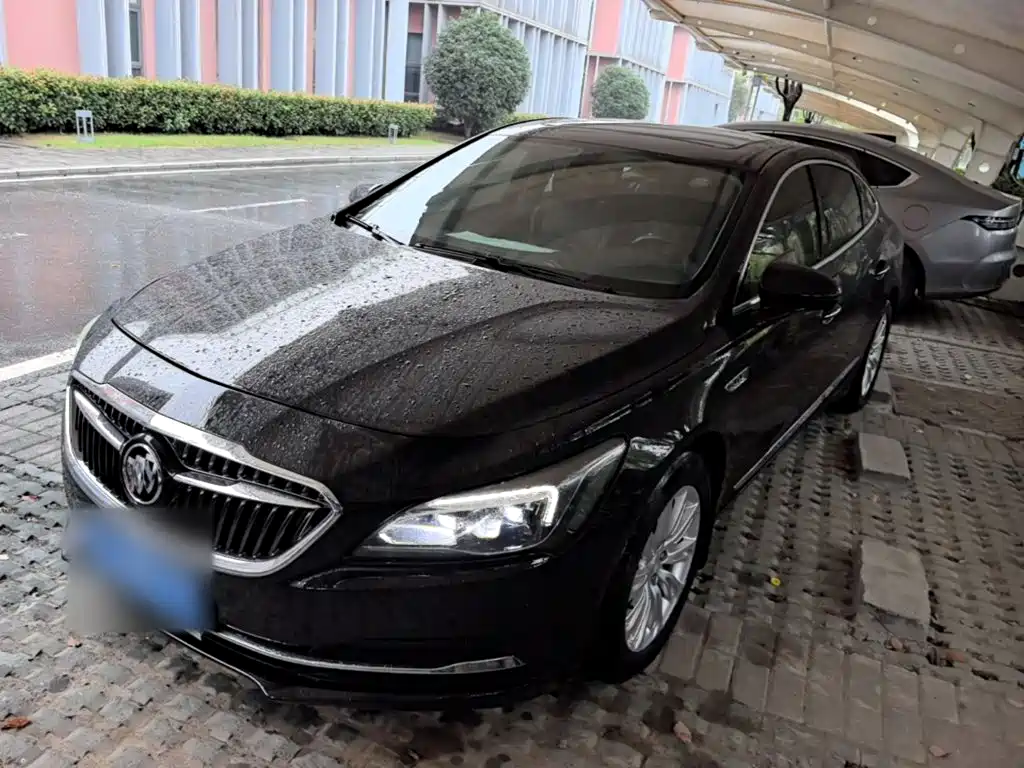 Buick LaCrosse — миниатюра 2