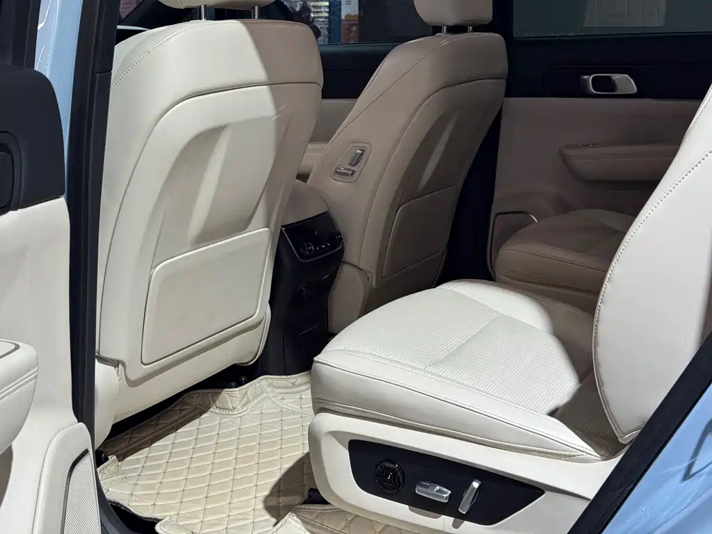 Li Auto Li ONE — миниатюра 13