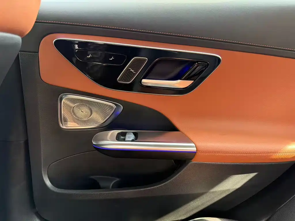 Mercedes-Benz C-Class — миниатюра 9