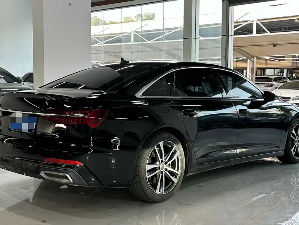 Audi A6L 2021 40 TFSI Luxury