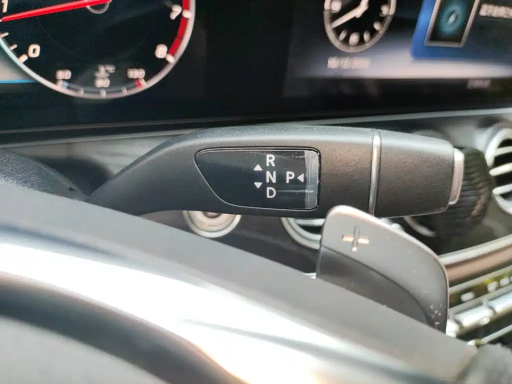 Mercedes-Benz E-Class — миниатюра 7