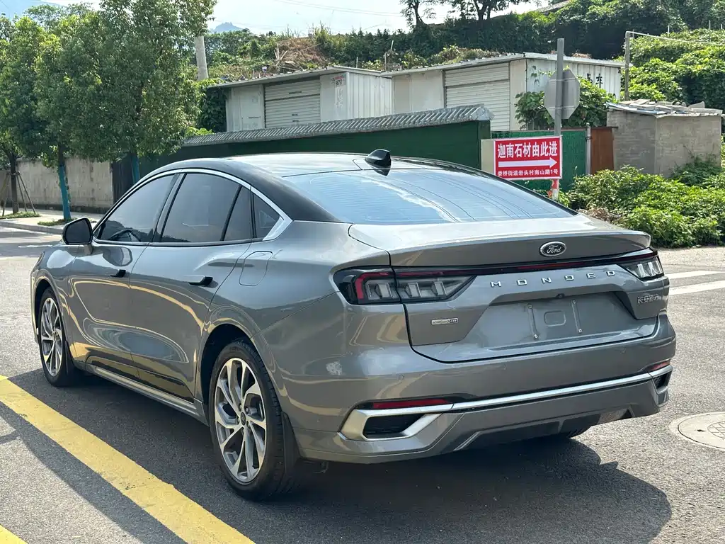 Ford Mondeo — миниатюра 4