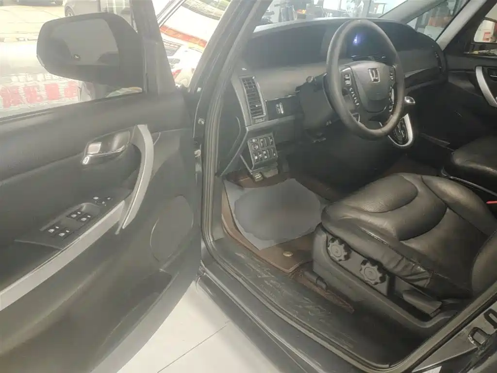 Luxgen Big 7 MPV — миниатюра 16