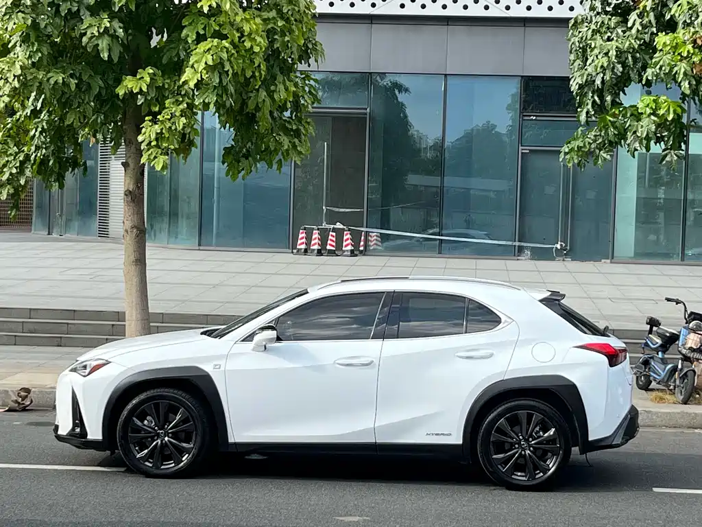 Lexus UX — фотографии объявления, Фото 8