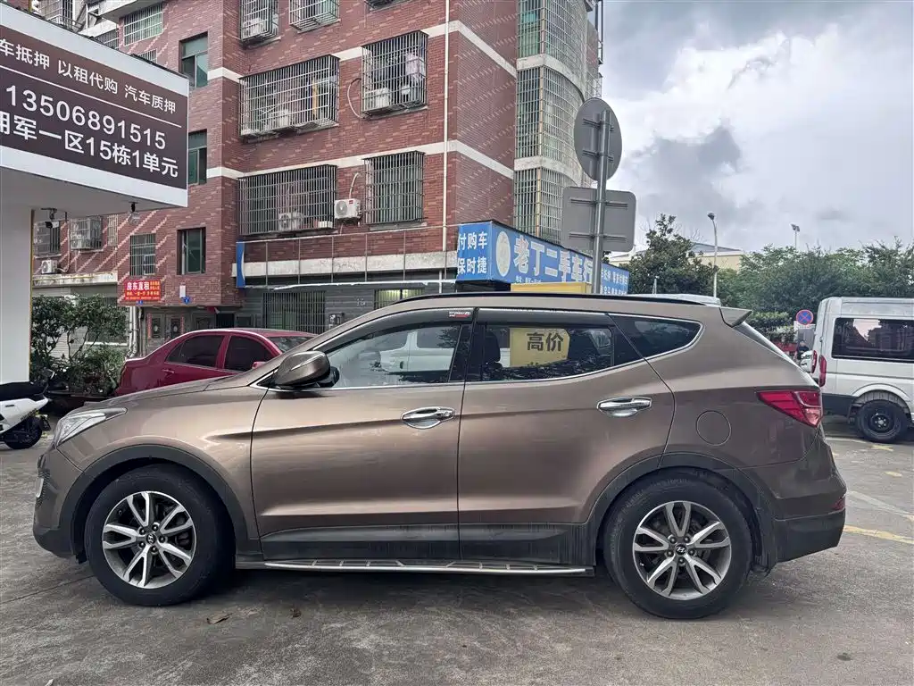 Hyundai Santa Fe — миниатюра 4