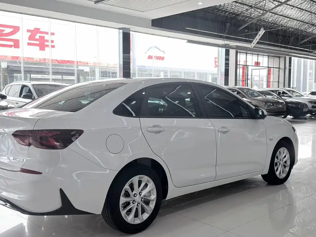 Chevrolet Monza — миниатюра 14